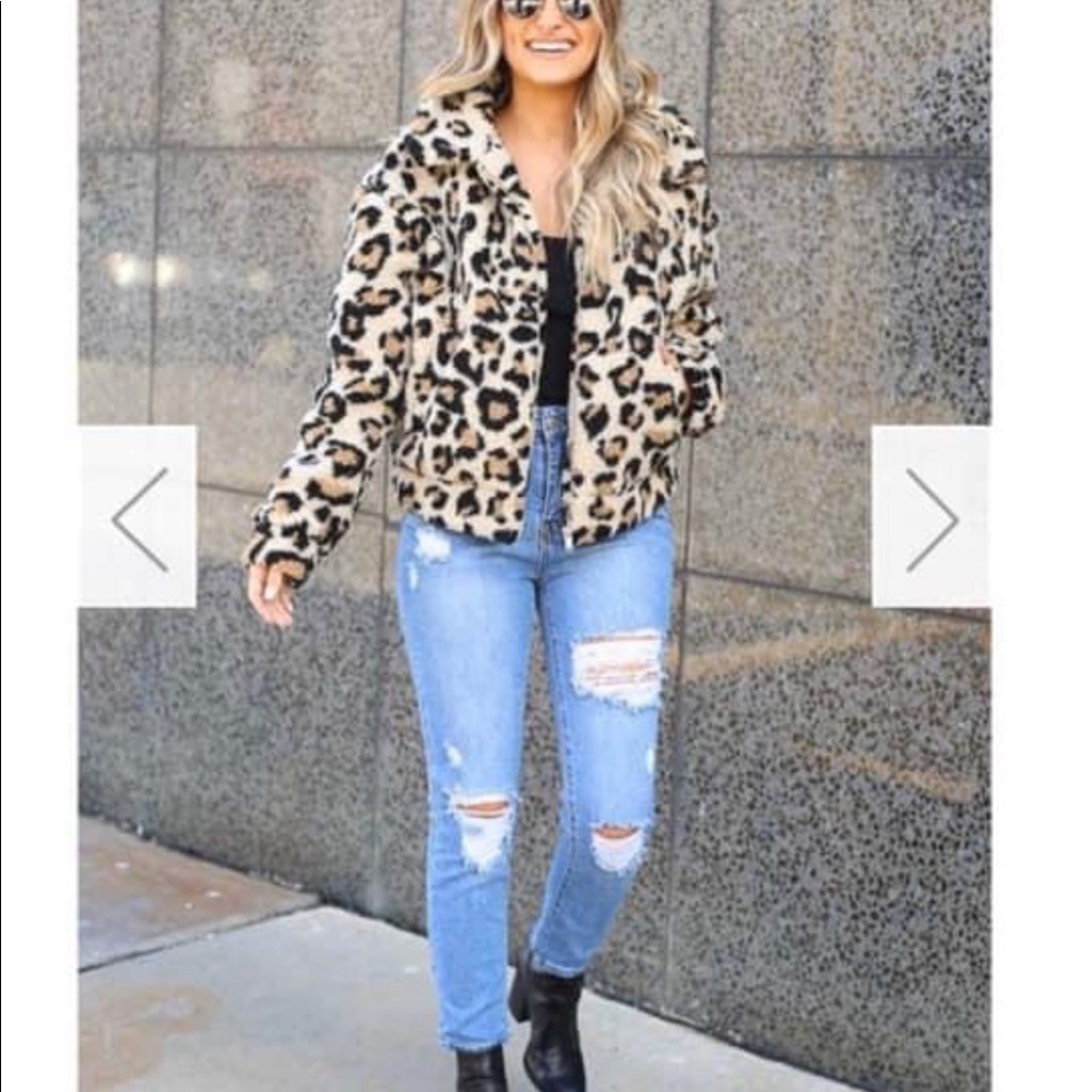 Leopard sherpa coat